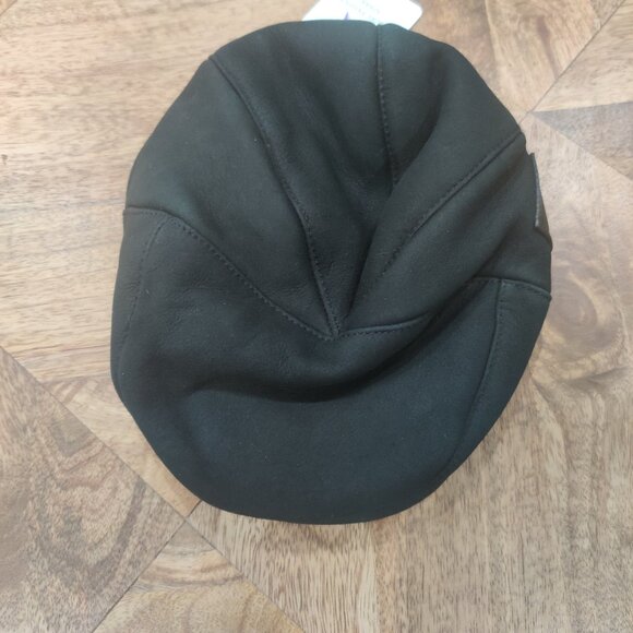 Chanel fur lined lambskin leather hat size M (57) - Picture 1 of 4